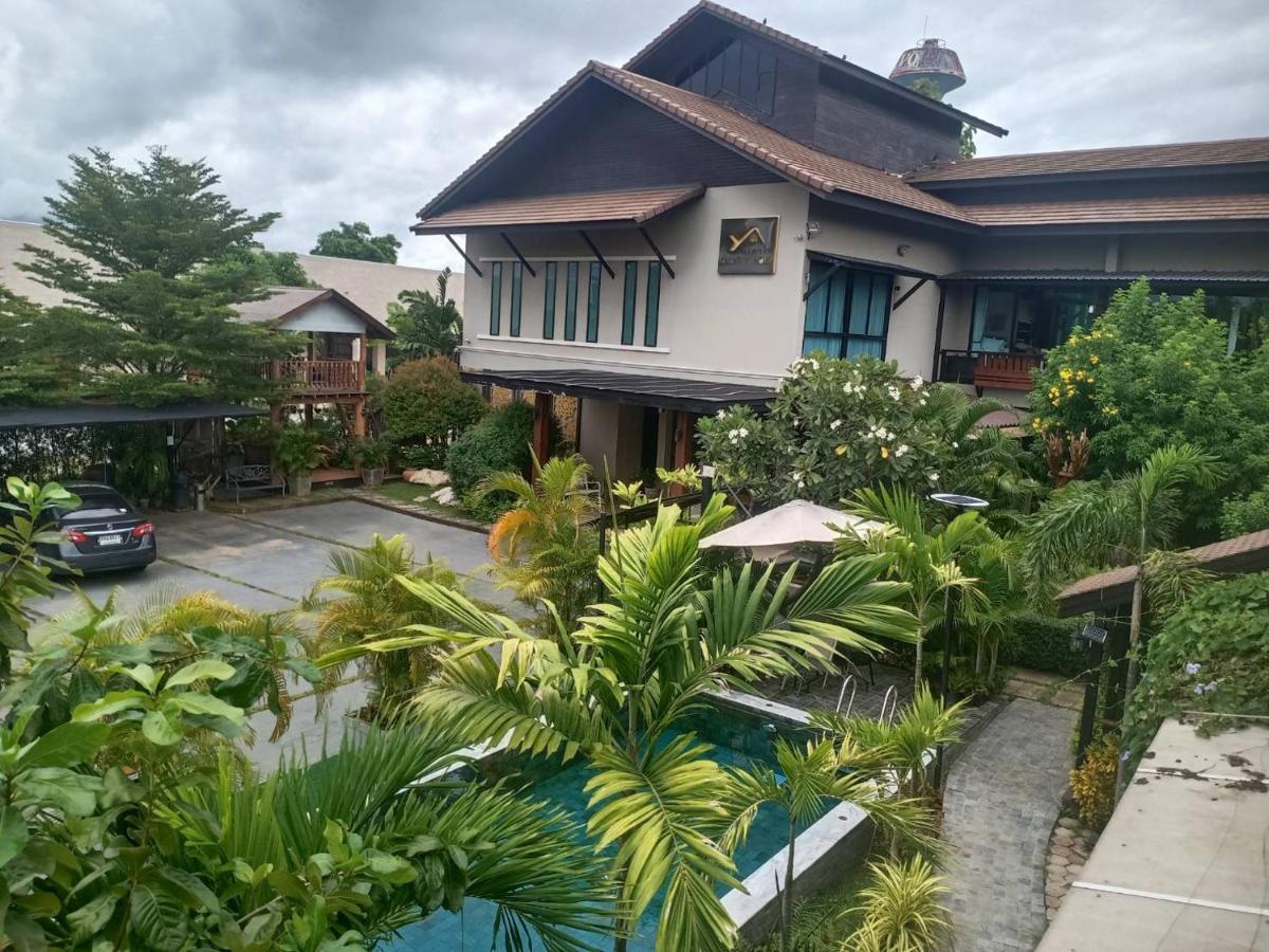 Anantaya Home Phrae Exteriör bild